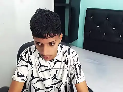 Webkamerová show brayan__hot__