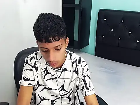 Show de brayan__hot__ na webcam