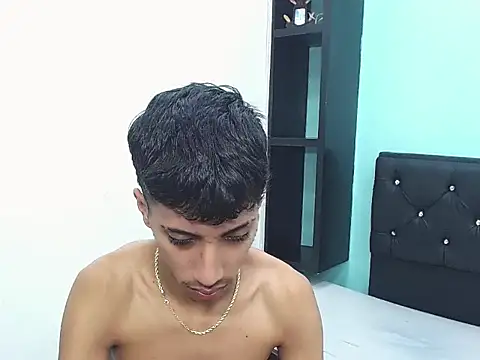 Show de brayan__hot__ na webcam
