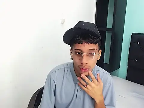brayan__hot__n Webbikameraesitys