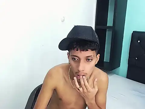 Show modela brayan__hot__ na web-kameri