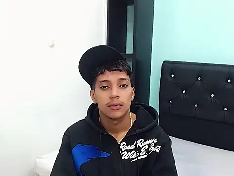 Show de brayan__hot__ na webcam