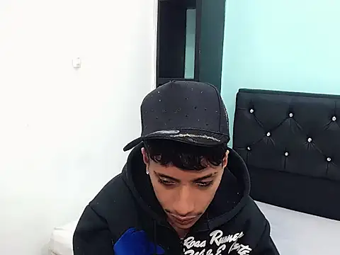 Show de brayan__hot__ na webcam
