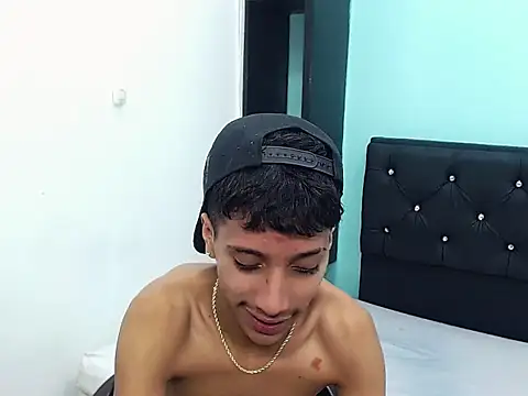 Show de brayan__hot__ na webcam