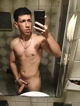 Milan_McConnell Adlı Modelin Web Kamerası Şovu