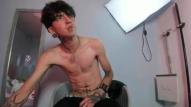 axel_nocturne Show Webcam