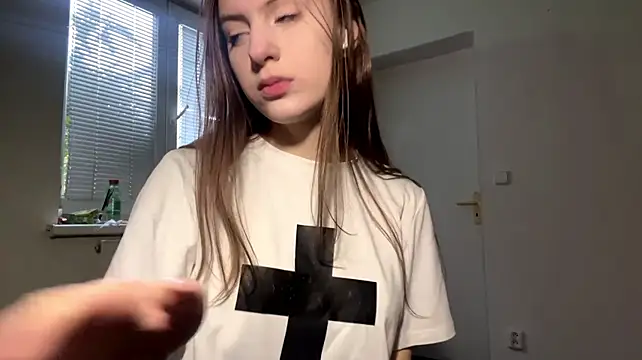 cozyfernv's Webcam Show