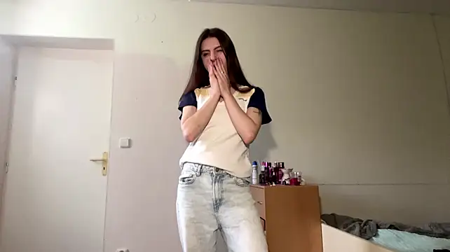 cozyfernv Show in webcam