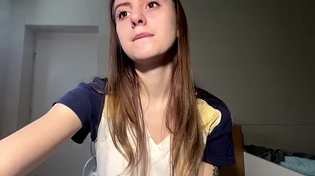 הופעת וובקאם של cozyfernv