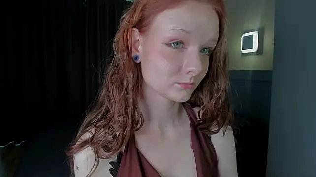 Chatroom XXX en direct de Miraletta
