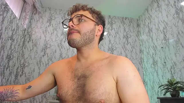 Hairy_salvatore Webcamshow