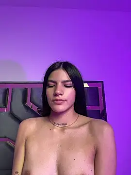 Show modela Taylor_Ec na web-kameri