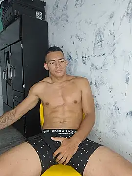 โชว์เว็บแคมของ SantiHardXL