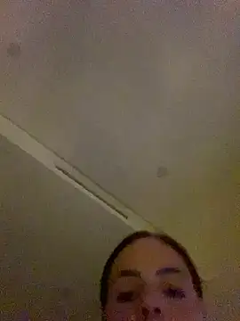 Kiara_Knightz Show in webcam