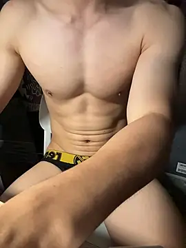 saltymuscleboy 网络视讯表演