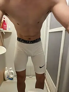 saltymuscleboy webkamerás műsora