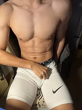 Pokazy przed kamerką – saltymuscleboy