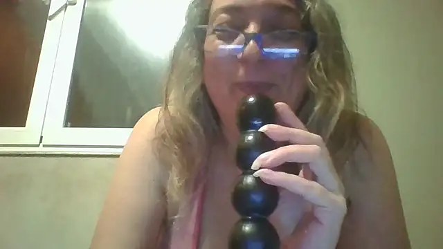 MadameLux's Live XXX Chat