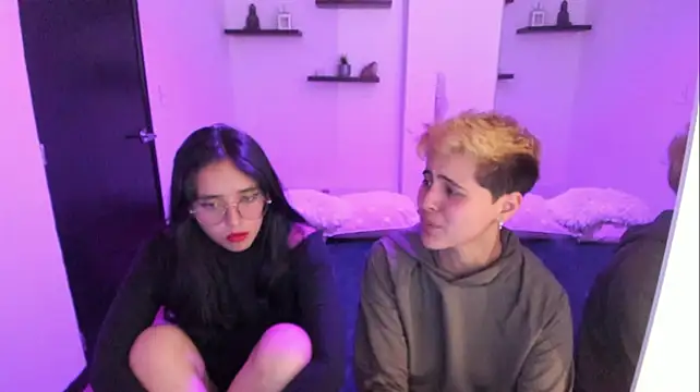 Chat +18 de Andy_and_amber ao vivo