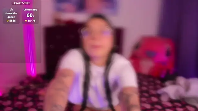 Pau_lixx Pertunjukan Webcam