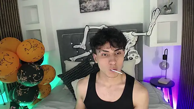 Lee_Fuk webcam show