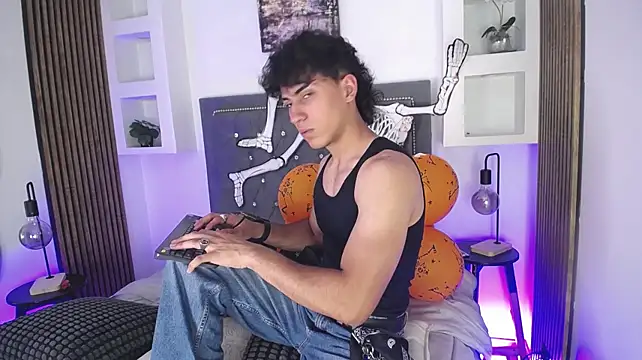عرض كام Lee_Fuk