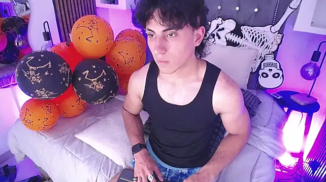 Lee_Fuk 网络视讯表演