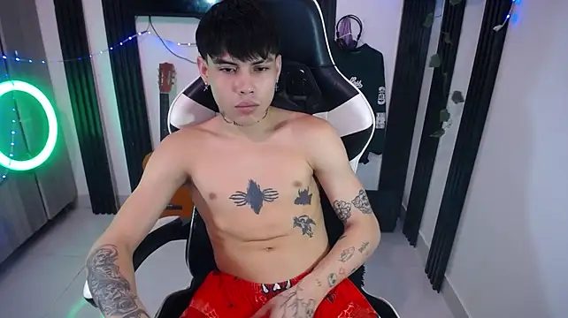 TONNY_HOT18: вебкам-шоу