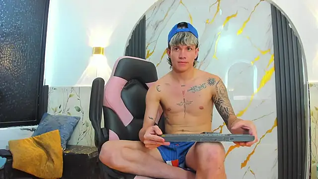 Webkamerová show Kelvin_blessed