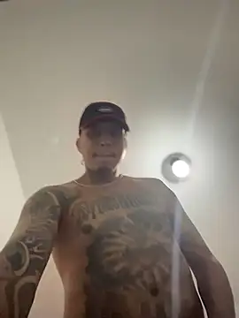 Show modela Ttinho na web-kameri