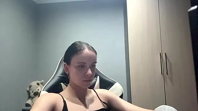 Chat +18 de Hisaky ao vivo