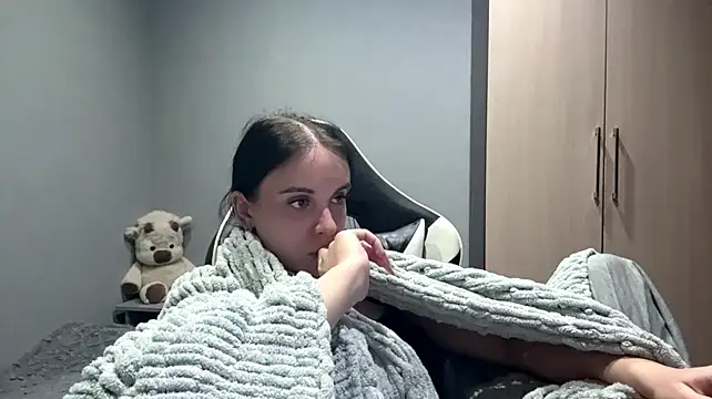 XXX chat uživo modela Hisaky