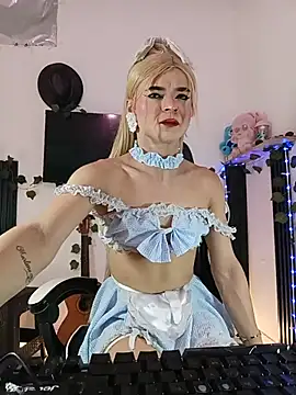 ShainaMonroe Webcam Show