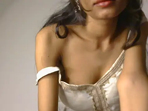 lusty-_anisha's Webcam Show