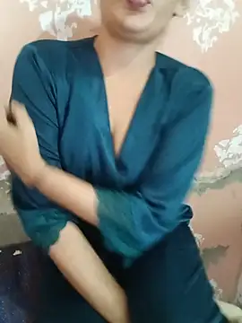 Cute_vergingirl's Webcam Show
