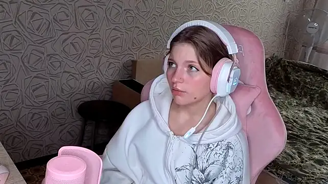 Juliiaa's Live XXX Chat