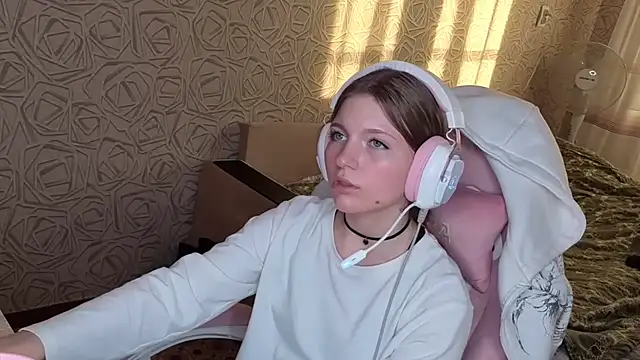 Chat +18 de Juliiaa ao vivo