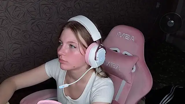 Juliiaa Show in webcam