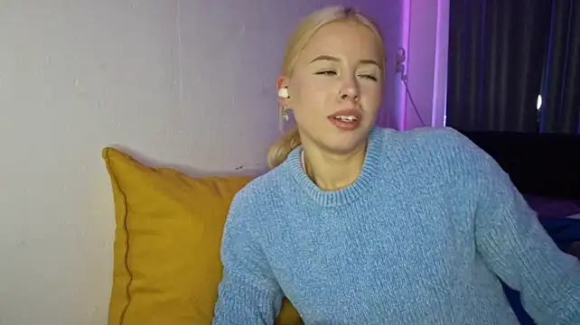 ErnestineBagge Adlı Modelin Canlı XXX Sohbeti