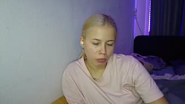 ErnestineBagge's Live XXX Chat