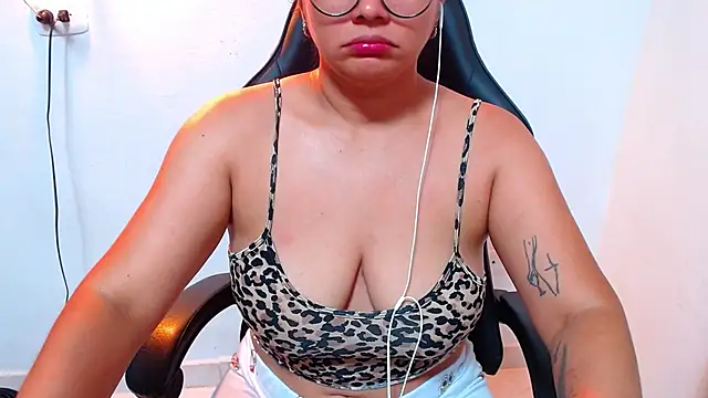 riham Pertunjukan Webcam