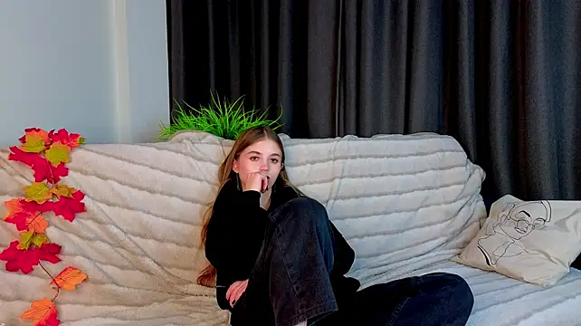 JulianaEverett's Live XXX Chat