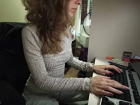 rubia_inocente Adlı Modelin Web Kamerası Şovu