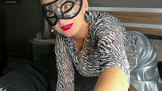 Show modela CaroLisa na web-kameri