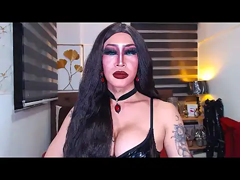 DominateMistressTyra Adlı Modelin Web Kamerası Şovu
