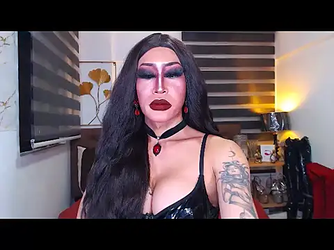 DominateMistressTyra Pertunjukan Webcam