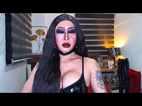 DominateMistressTyra Webcam-Show