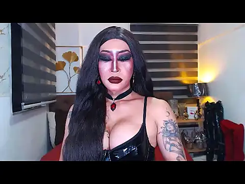DominateMistressTyra webkamerás műsora