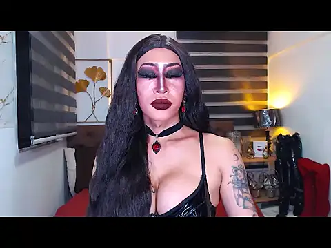 DominateMistressTyra Show Webcam