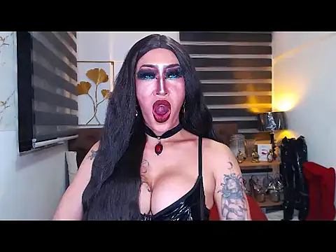 DominateMistressTyra Show Webcam